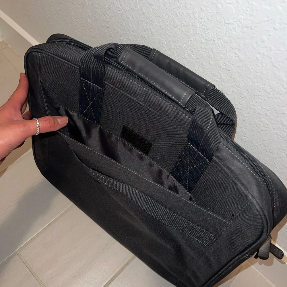 BRAND NEW Targus Briefcase for Sale